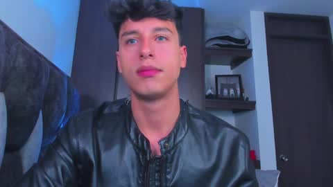 Snapshot of guy_twinks chatting on 01-23-25, 08:56 Gabriel online show from 01-23-25, 08:56