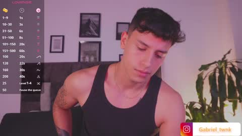 Snapshot of guy_twinks chatting on 05-22-26, 05:03 Gabriel online show from 05-22-26, 05:03