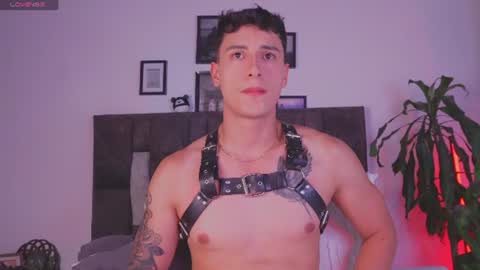 Snapshot of guy_twinks chatting on 07-16-26, 03:56 Gabriel online show from 07-16-26, 03:56