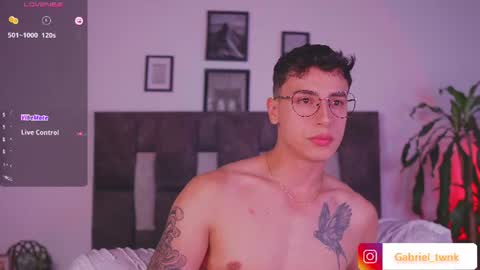 Snapshot of guy_twinks chatting on 08-02-26, 04:00 Gabriel online show from 08-02-26, 04:00