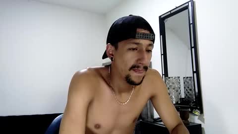 Snapshot of guykarim chatting on 12-05-24, 02:31 karim online show from 12-05-24, 02:31