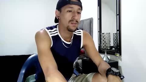 Snapshot of guykarim chatting on 12-19-24, 07:07 karim online show from 12-19-24, 07:07