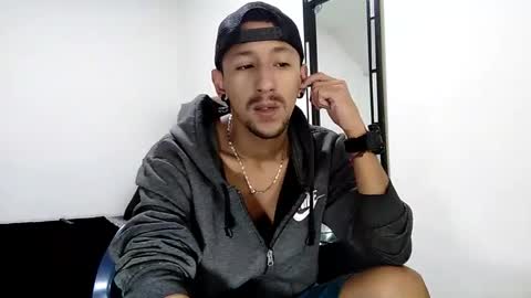 Snapshot of guykarim chatting on 12-24-24, 01:16 karim online show from 12-24-24, 01:16