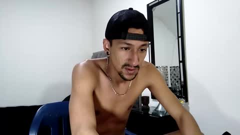 Snapshot of guykarim chatting on 12-27-24, 08:35 karim online show from 12-27-24, 08:35