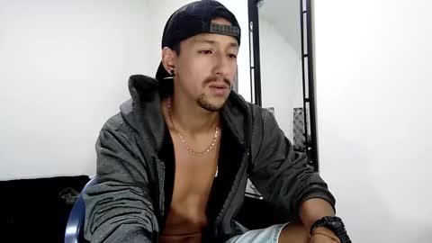 Snapshot of guykarim chatting on 01-26-25, 03:38 karim online show from 01-26-25, 03:38