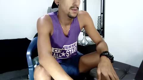 Snapshot of guykarim chatting on 01-27-25, 04:09 karim online show from 01-27-25, 04:09