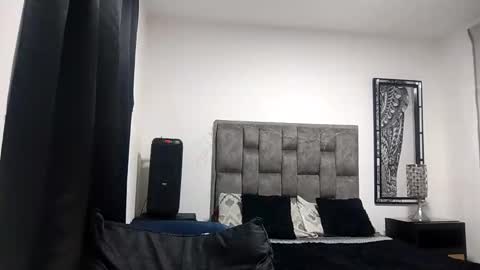 Snapshot of guykarim chatting on 10-30-25, 02:57 karim online show from 10-30-25, 02:57