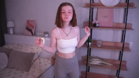 Snapshot of gwendatortoriello chatting on 04-29-26, 11:58 Hello everyone Im May online show from 04-29-26, 11:58