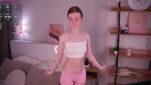 Snapshot of gwendatortoriello chatting on 05-08-26, 11:04 Hello everyone Im May online show from 05-08-26, 11:04