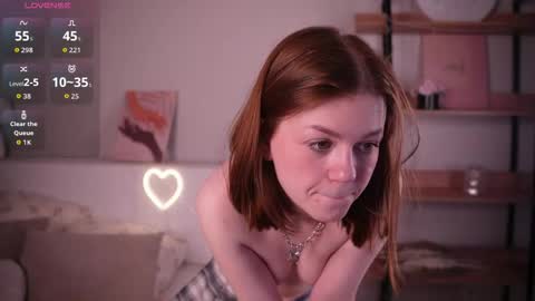 Snapshot of gwendatortoriello chatting on 05-30-26, 11:18 Hello everyone Im May online show from 05-30-26, 11:18