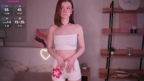 Snapshot of gwendatortoriello chatting on 06-09-26, 11:00 Hello everyone Im May online show from 06-09-26, 11:00