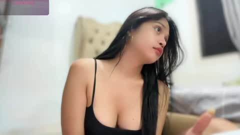 Snapshot of gwynmylove chatting on 05-23-26, 12:20 Gwyn online show from 05-23-26, 12:20