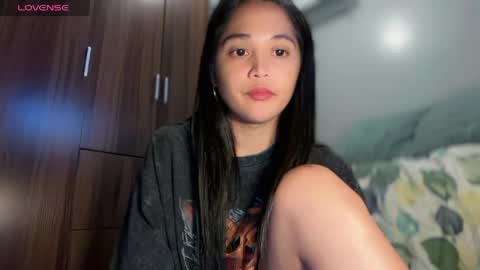 Snapshot of gwynmylove chatting on 05-25-26, 02:34 Gwyn online show from 05-25-26, 02:34