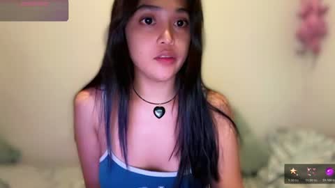 Snapshot of gwynmylove chatting on 06-23-26, 05:22 Gwyn online show from 06-23-26, 05:22