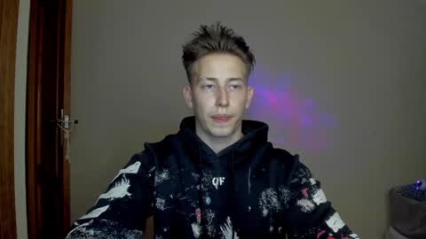 Snapshot of gym_alpha chatting on 02-03-25, 07:42 Oliver online show from 02-03-25, 07:42