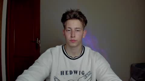 Snapshot of gym_alpha chatting on 02-05-25, 08:25 Oliver online show from 02-05-25, 08:25