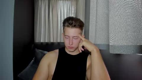 Snapshot of gym_alpha chatting on 09-11-25, 10:26 Oliver online show from 09-11-25, 10:26