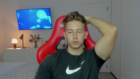 Snapshot of gym_alpha chatting on 10-18-25, 03:35 Oliver online show from 10-18-25, 03:35