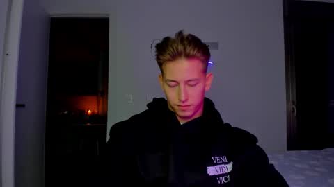 Snapshot of gym_alpha chatting on 01-06-26, 09:39 Oliver online show from 01-06-26, 09:39