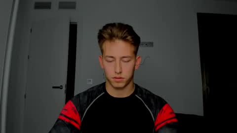 Snapshot of gym_alpha chatting on 01-12-26, 09:09 Oliver online show from 01-12-26, 09:09