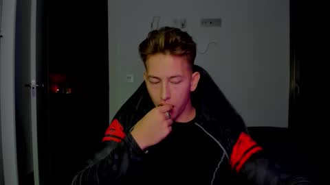 Snapshot of gym_alpha chatting on 01-18-26, 11:19 Oliver online show from 01-18-26, 11:19