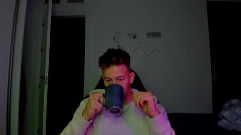 Snapshot of gym_alpha chatting on 02-02-26, 07:12 Oliver online show from 02-02-26, 07:12