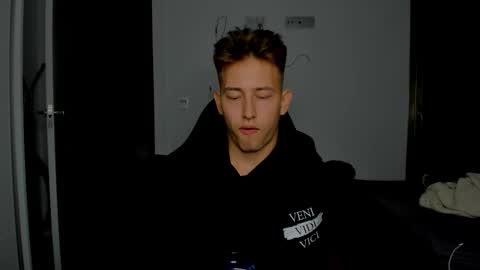 Snapshot of gym_alpha chatting on 02-25-26, 11:36 Oliver online show from 02-25-26, 11:36