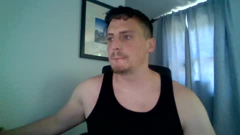 Snapshot of gymbro1986 chatting on 07-30-26, 04:39 gymbro1986 online show from 07-30-26, 04:39