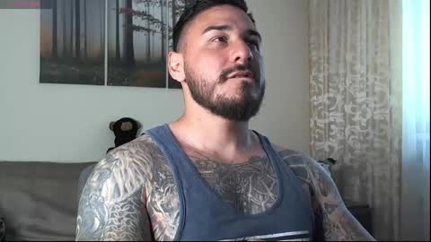 Snapshot of gymdominus chatting on 05-08-26, 01:16 gymdominus online show from 05-08-26, 01:16