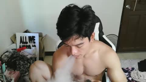 Snapshot of gymnasmenos chatting on 05-12-26, 09:17 AJ online show from 05-12-26, 09:17