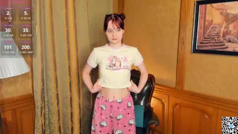 Snapshot of h0lyangel chatting on 04-26-26, 08:17 Kelly Lilly online show from 04-26-26, 08:17