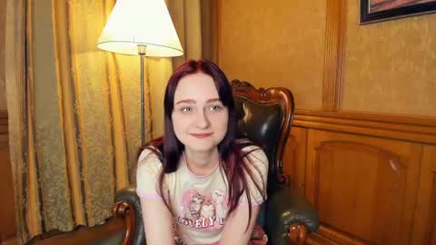 Snapshot of h0lyangel chatting on 05-06-26, 08:25 Kelly Lilly online show from 05-06-26, 08:25
