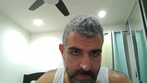 Snapshot of h0nest84 chatting on 12-20-25, 02:51 h0nest84 online show from 12-20-25, 02:51