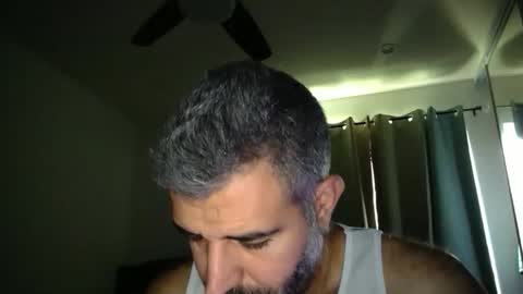 Snapshot of h0nest84 chatting on 12-20-25, 06:37 h0nest84 online show from 12-20-25, 06:37