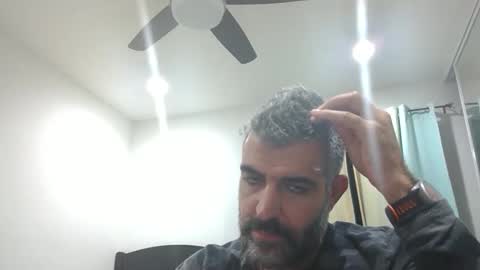 Snapshot of h0nest84 chatting on 12-21-25, 06:42 h0nest84 online show from 12-21-25, 06:42