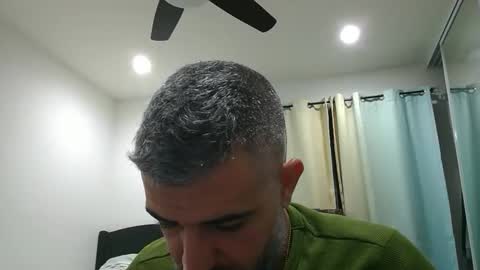 Snapshot of h0nest84 chatting on 01-19-26, 05:44 h0nest84 online show from 01-19-26, 05:44