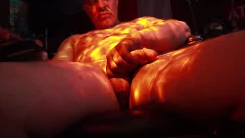 Snapshot of h0tttsteel chatting on 10-15-25, 11:10 h0tttsteel online show from 10-15-25, 11:10