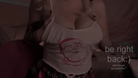 Lana online show from 12-18-25, 09:54