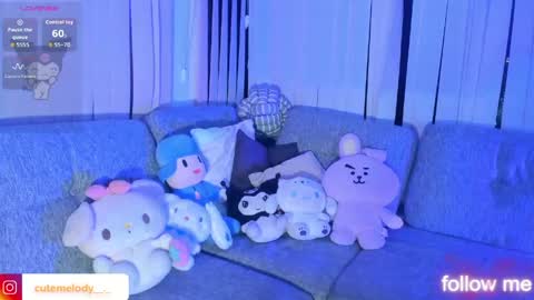 Snapshot of h3llokitty_ chatting on 05-20-26, 10:10 Hello Kitty online show from 05-20-26, 10:10