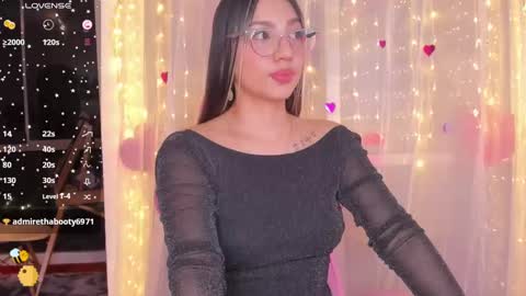 Snapshot of h3y_mia3 chatting on 02-14-25, 06:23 Paulina online show from 02-14-25, 06:23