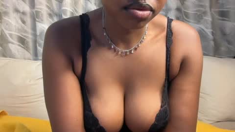 Snapshot of h_o_t_goddess chatting on 07-12-26, 03:52 h_o_t_goddess online show from 07-12-26, 03:52