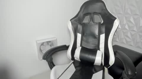 hade_x online show from 03-04-26, 05:19