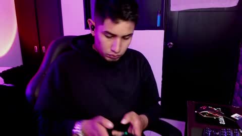 Hades Sir online show from 01-08-25, 01:32