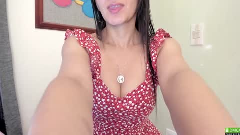 Hae-In online show from 01-27-25, 08:18