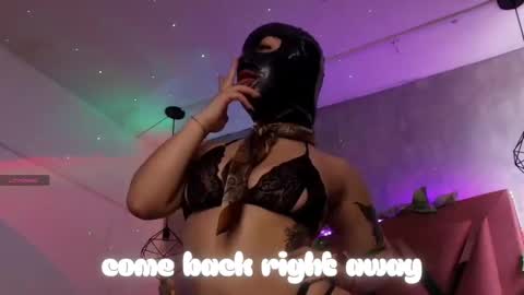 Haely online show from 10-26-25, 11:05