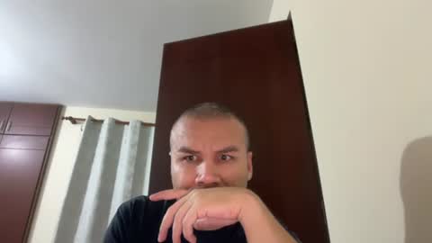 Snapshot of hagen2704 chatting on 07-29-26, 02:43 hagen2704 online show from 07-29-26, 02:43
