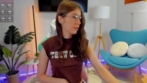Snapshot of hailey__green chatting on 04-25-26, 09:01 Hailey Green online show from 04-25-26, 09:01