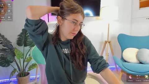 Snapshot of hailey__green chatting on 05-21-26, 10:39 Hailey Green online show from 05-21-26, 10:39