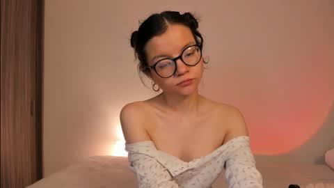 Hailey online show from 12-20-24, 06:08