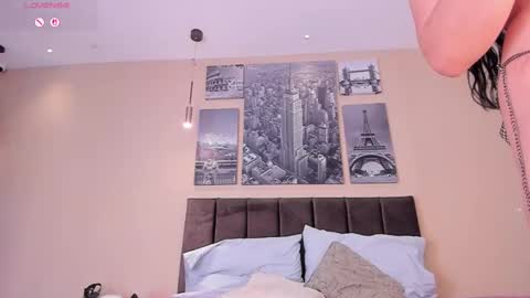 laura online show from 09-20-25, 12:11